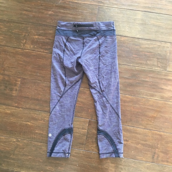 Navy blue and white striped lululemon leggings - Picture 2 of 3
